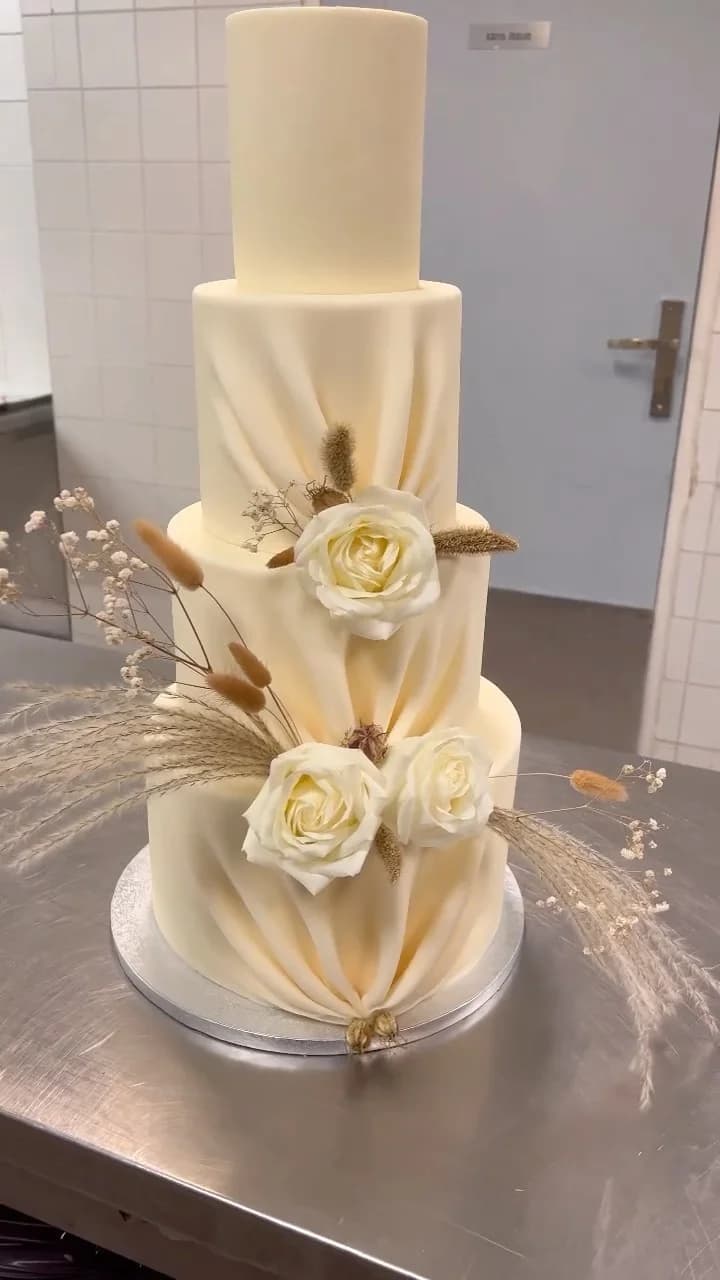Délice Sucré ( wedding cake )